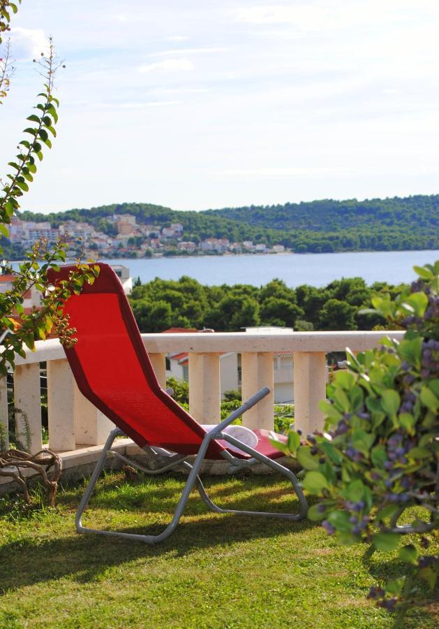 Seaview Luxury Apartment "Lucy" With Terrace & Vintage Summer Kitchen Trogir Exterior photo