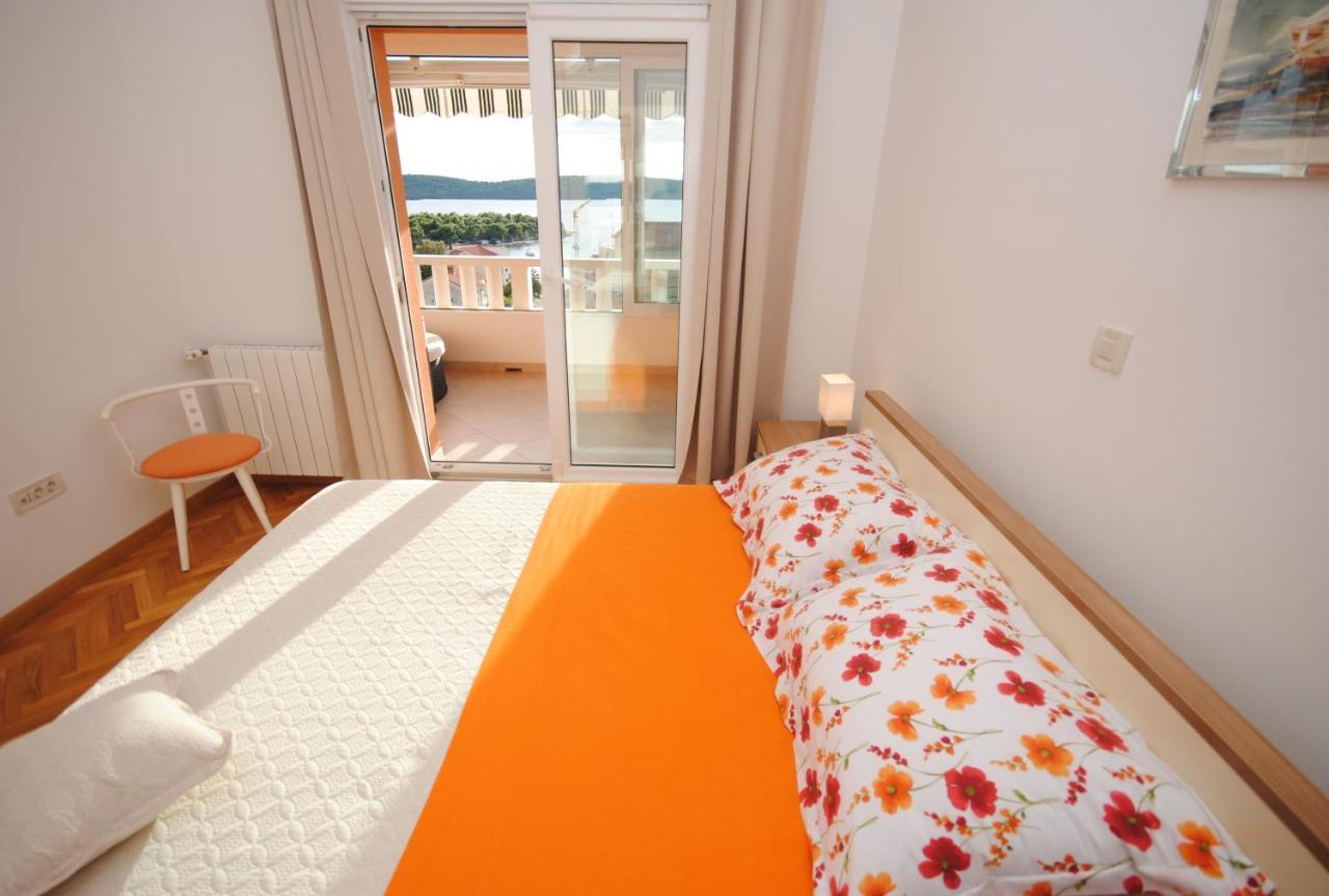Seaview Luxury Apartment "Lucy" With Terrace & Vintage Summer Kitchen Trogir Exterior photo